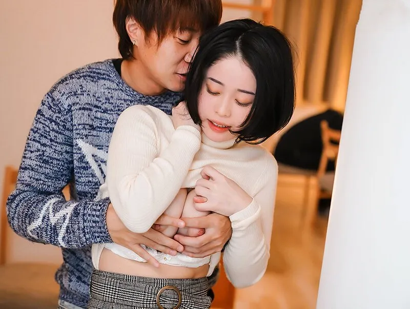 Gã chồng say xỉn, cô vợ địt trộm bét nhè với bạn học sau bữa tiệc họp lớp tại nhà